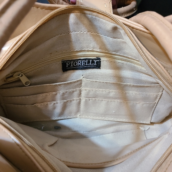 🌟 Like New Fiorelli Tan Purse - Picture 5 of 6